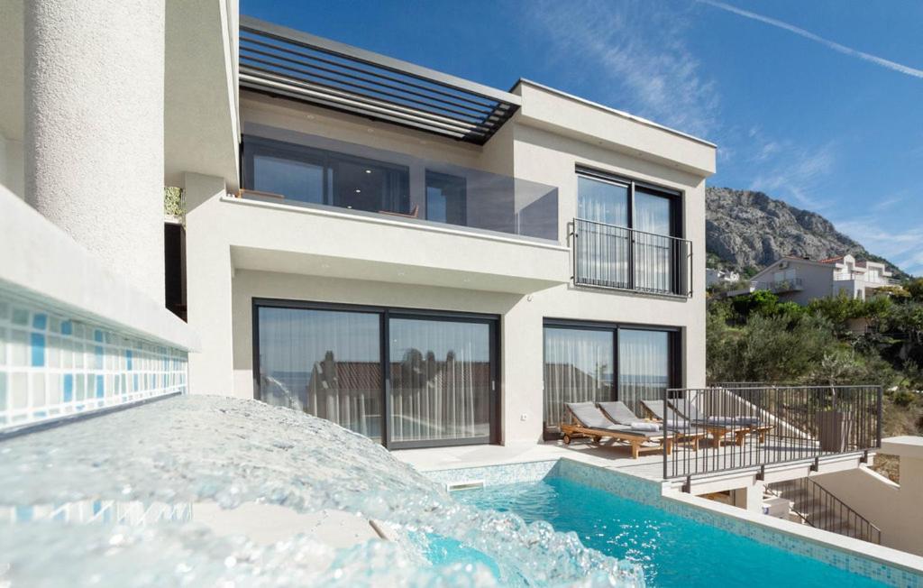 Vila Luxury With Pool And Jacuzzi *