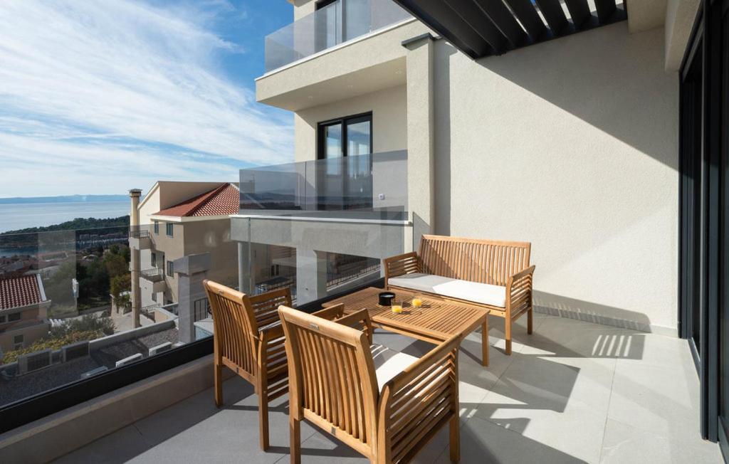 Luxury With Pool And Jacuzzi * Makarska