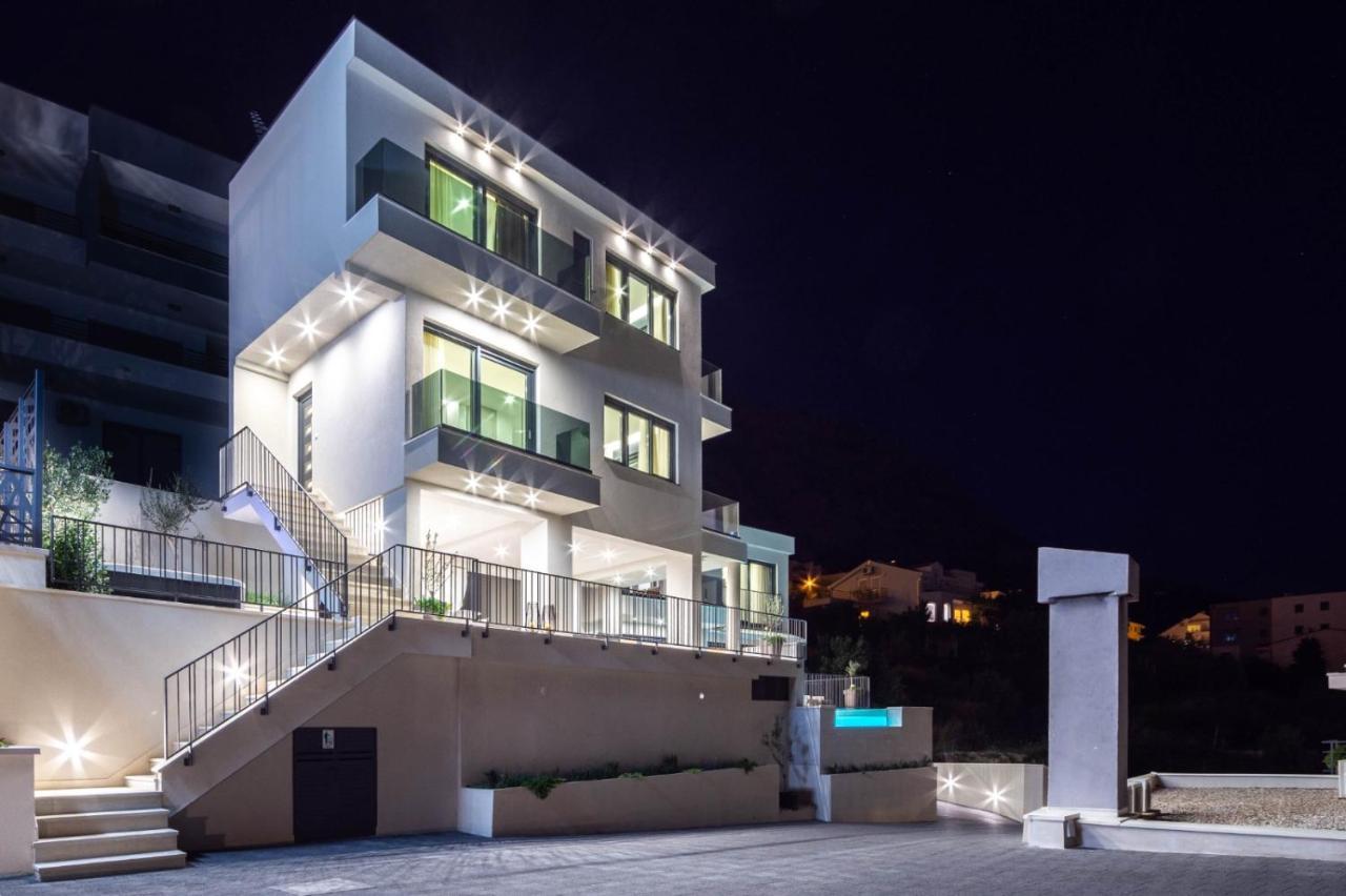 Luxury With Pool And Jacuzzi * Makarska